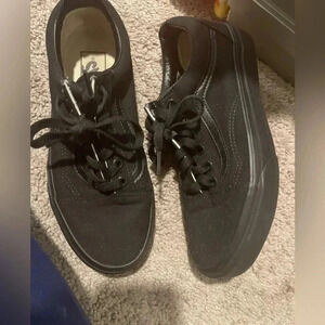 all black vans